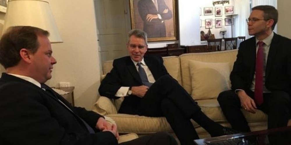 Το σπίτι του Κωνσταντίνου Καραμανλή στην Πρώτη Σερρών επισκέφθηκε ο Τζέφρι Πάιατ