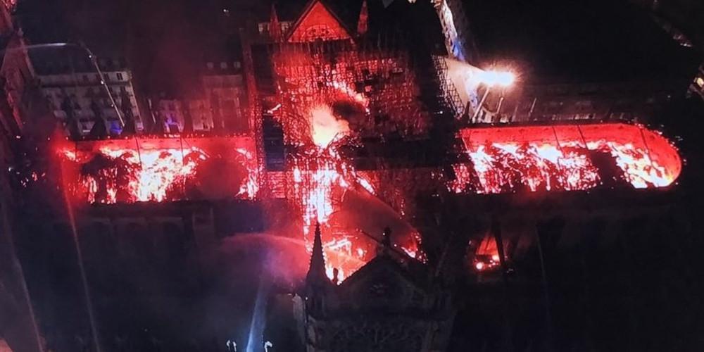Δάκρυσε ο πλανήτης για την Παναγία των Παρισίων: Εικόνες ανείπωτης τραγωδίας [εικόνες & βίντεο]