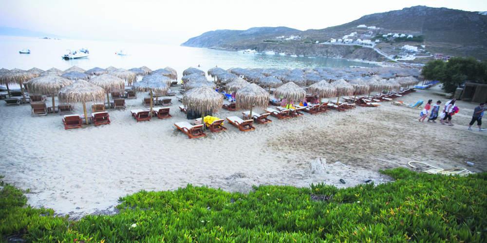 Αλλάζει ο νόμος για τα παραθαλάσσια αυθαίρετα