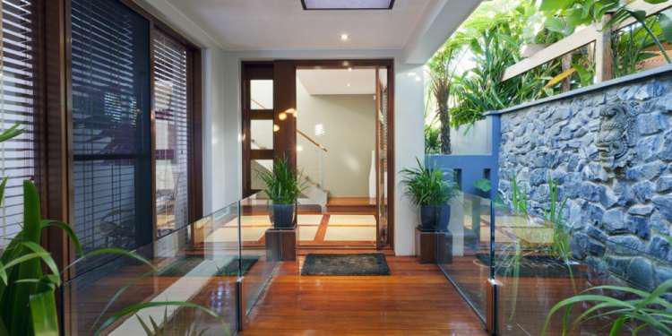 10 ιδέες για να ανανεώσεις την είσοδο του σπιτιού σου!