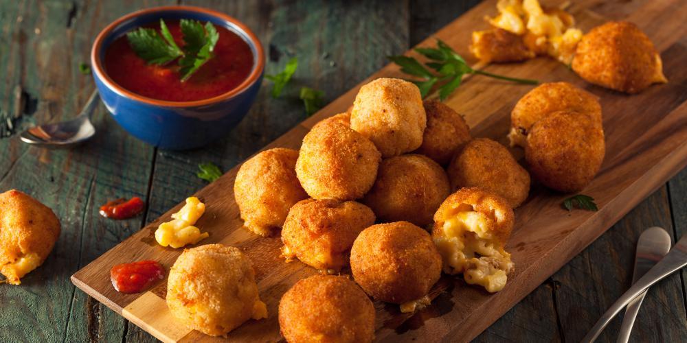 Η συνταγή της ημέρας: Τυρομπαλίτσες από τον Πέτρο Συρίγο