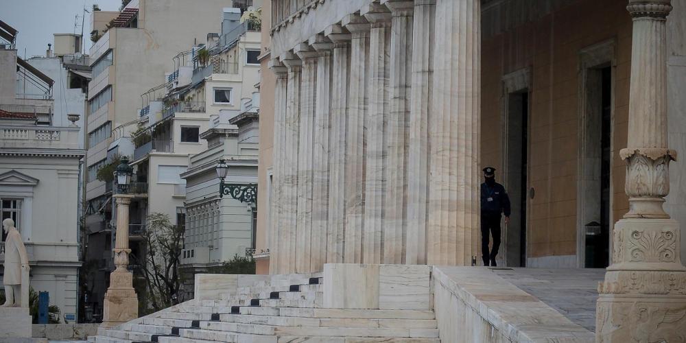 Επιστημονική Υπηρεσία Βουλής: Μη ανεκτή η επιβολή φόρου 22% στο ακάλυπτο ποσό