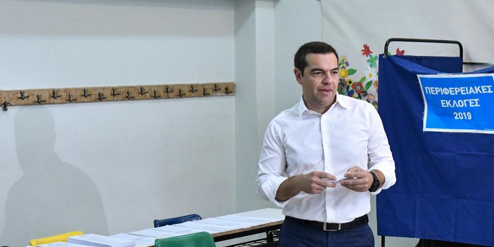 Ψήφισε ο Τσίπρας: Κάλεσμα για στήριξη προοδευτικών υποψήφιων