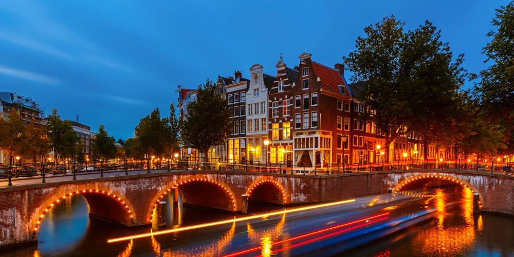 Απαγόρευση των βενζινοκίνητων και πετρελαιοκίνητων οχημάτων στο Άμστερνταμ από το 2030