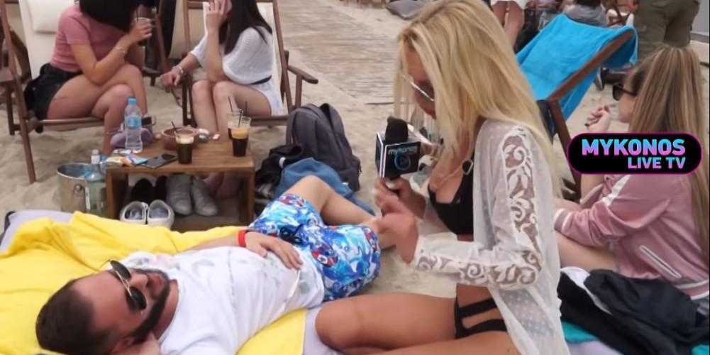 Η Ασημίνα Ιγγλέζου έβαλε μαγιό κι έκανε ρεπορτάζ παραλίας στη Χαλκιδική