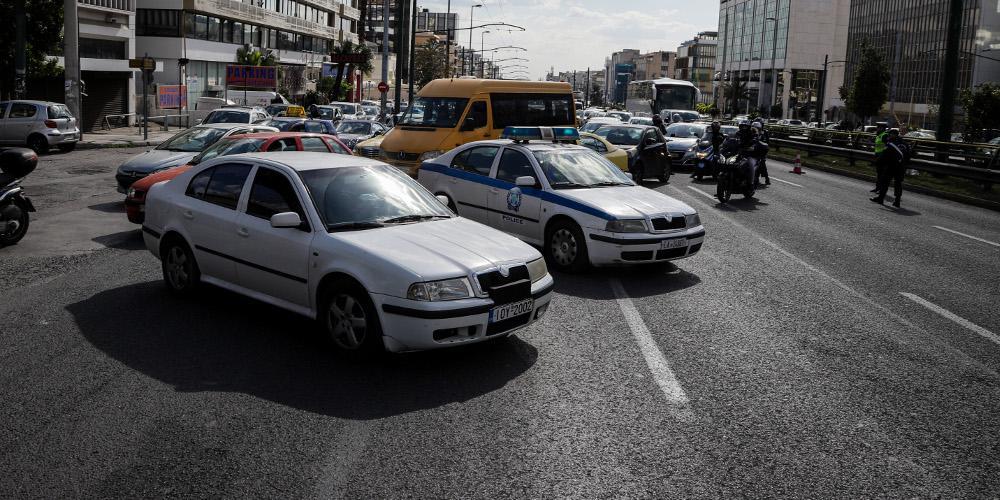 Επίθεση κουκουλοφόρων σε εκδήλωση όπου βρίσκονταν Σαμαράς και Κικίλιας