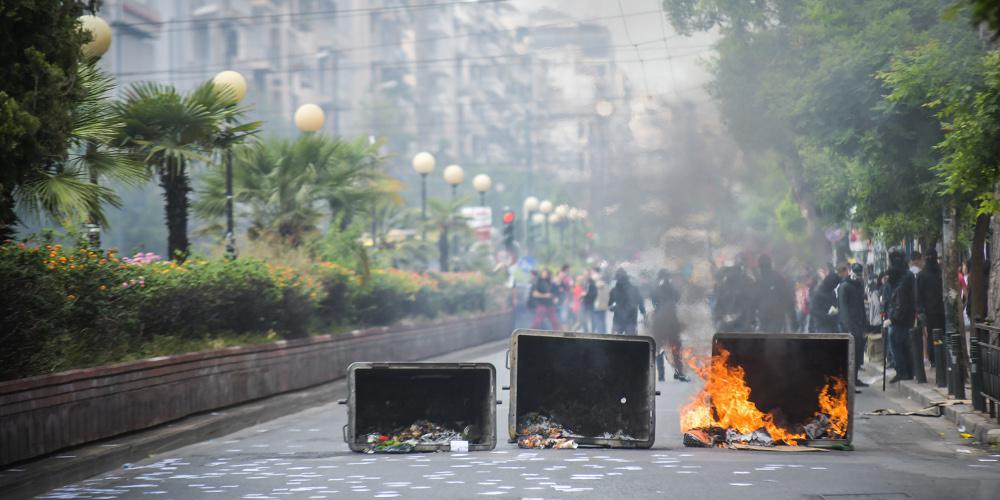Καίνε ό,τι βρουν: 68 επιθέσεις μπαχαλάκηδων σε Αθήνα και επαρχία από τις 2 Μαΐου