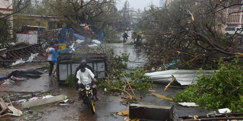 Δώδεκα οι νεκροί από τον κυκλώνα Φάνι που έφτασε στο Μπαγκλαντές [βίντεο]