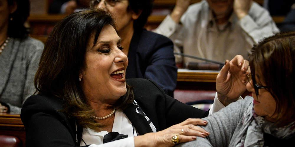 Θεοδώρα Μεγαλοοικονόμου: Από τους κουραμπιέδες και τις καντάδες στον Τσίπρα στην αποχώρηση [βίντεο]