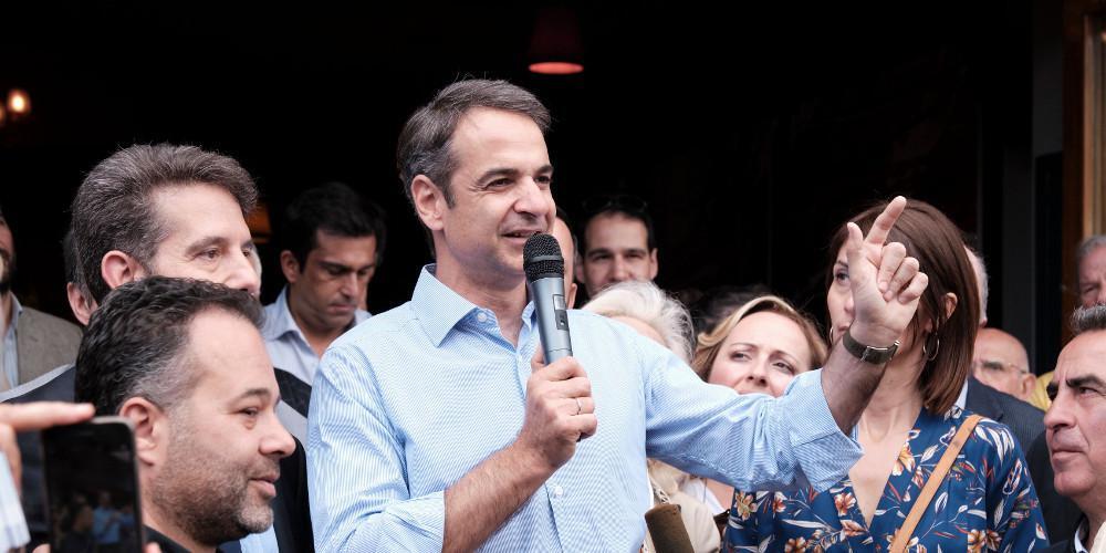 Το τραπέζι του Μητσοτάκη στη Λάρισα - Με ποιους εμφανίστηκε σε γνωστή ταβέρνα