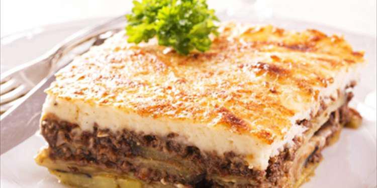Η συνταγή της ημέρας: Μουσακάς από τον Τάσο Αντωνίου