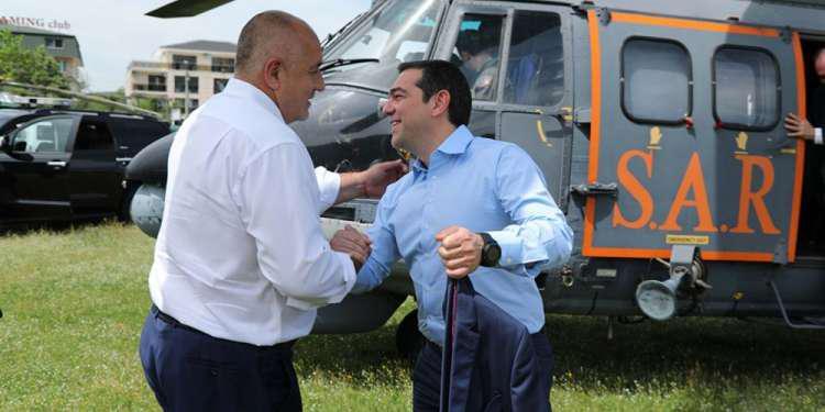 Ο Μπορίσοφ... easy rider: Ξενάγησε τον Τσίπρα οδηγώντας μαύρο τζιπ και έκανε live μετάδοση