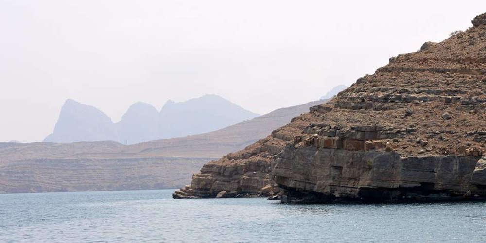 Σε τεντωμένο σχοινί ΗΠΑ-Ιράν: Για πυρηνικό εκβιασμό μιλούν οι Αμερικανοί, να φύγουν από τα στενά του Ορμούζ τους καλούν οι Ιρανοί