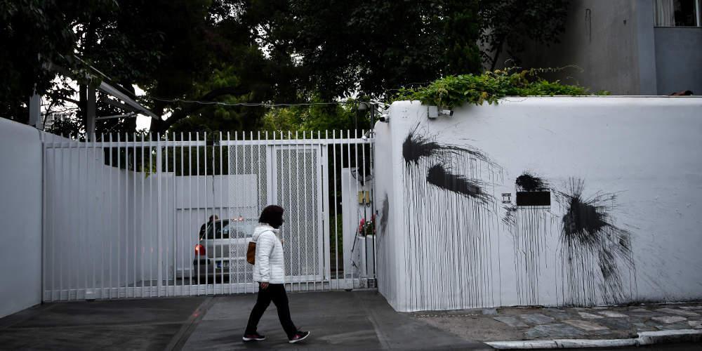 Ο Ρουβίκωνας ανέλαβε την ευθύνη για την καταδρομική επίθεση στο σπίτι του Πάιατ [βίντεο]