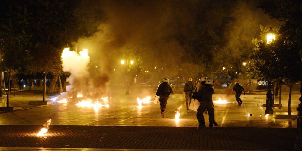 Ανεξέλεγκτοι οι αντιεξουσιαστές; Έφοδο on air στην ΕΡΤ3 για παρέμβαση υπέρ Κουφοντίνα