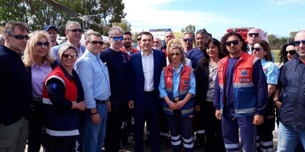 Έταξε προσλήψεις και αποθέωση Πολάκη ο Τσίπρας στο νοσοκομείο Λευκάδας