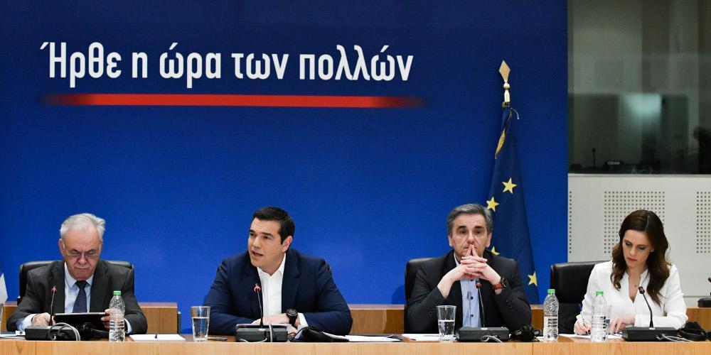 Παροχές-εμπαιγμός από την κυβέρνηση 18 μέρες πριν τις κάλπες
