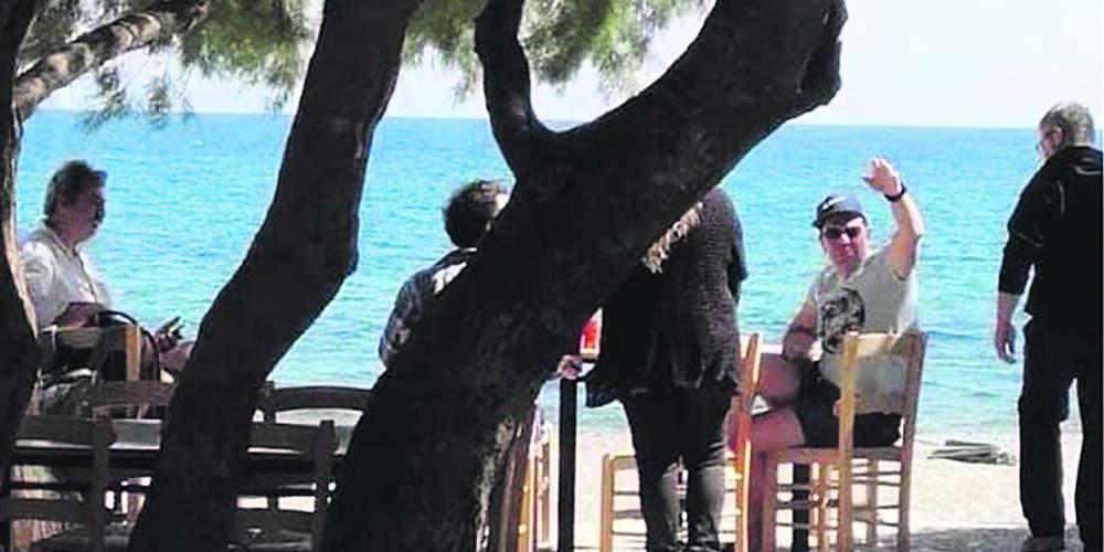 Μήνυμα στήριξης Τσίπρα σε Πολάκη οι κοινές διακοπές στο Ρέθυμνο