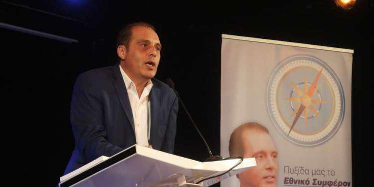 Ιερή οργή για τον Βελόπουλο: Η Ιεραρχία στα… κάγκελα για τις επιστολές του Ιησού