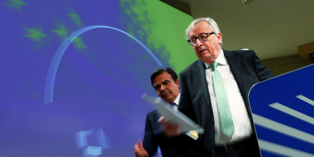 Γιούνκερ: Η Μέρκελ έπραξε το σωστό για την Ευρώπη και αυτό θα φανεί