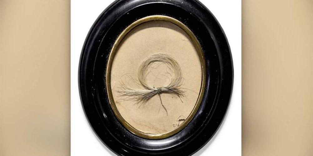 Μια μπούκλα από τα μαλλιά του Μπετόβεν βγαίνει στο σφυρί από τον Sotheby's