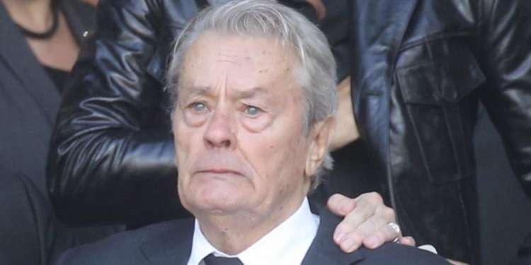 Με ιλίγγους και πονοκεφάλους νοσηλεύεται ο Αλέν Ντελόν