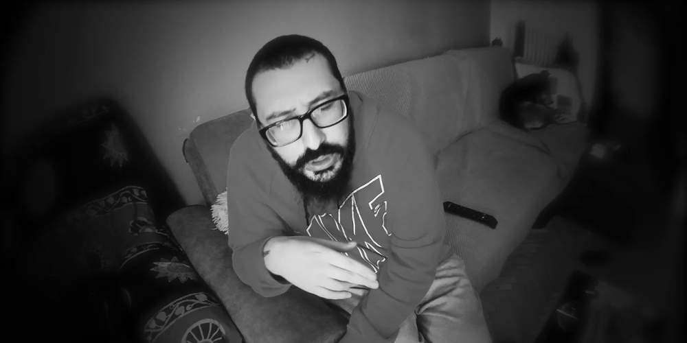 «Μου έστησαν πλεκτάνη» λέει ο ράπερ που συνελήφθη για ναρκωτικά και άφέθηκε ελεύθερος [βίντεο]