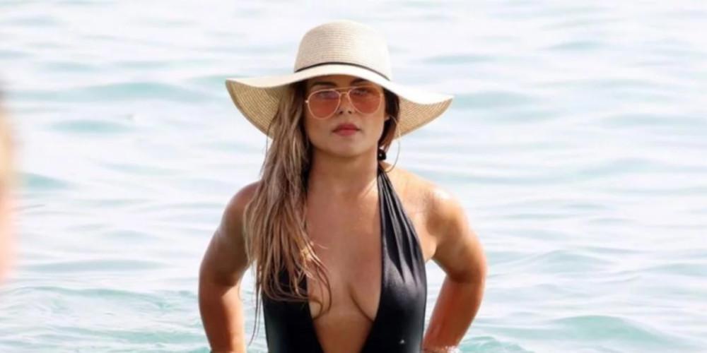 Σέξι όσο δεν πάει η Ελευθερία Ελευθερίου με το μπραζίλιαν μαγιό της [εικόνες]