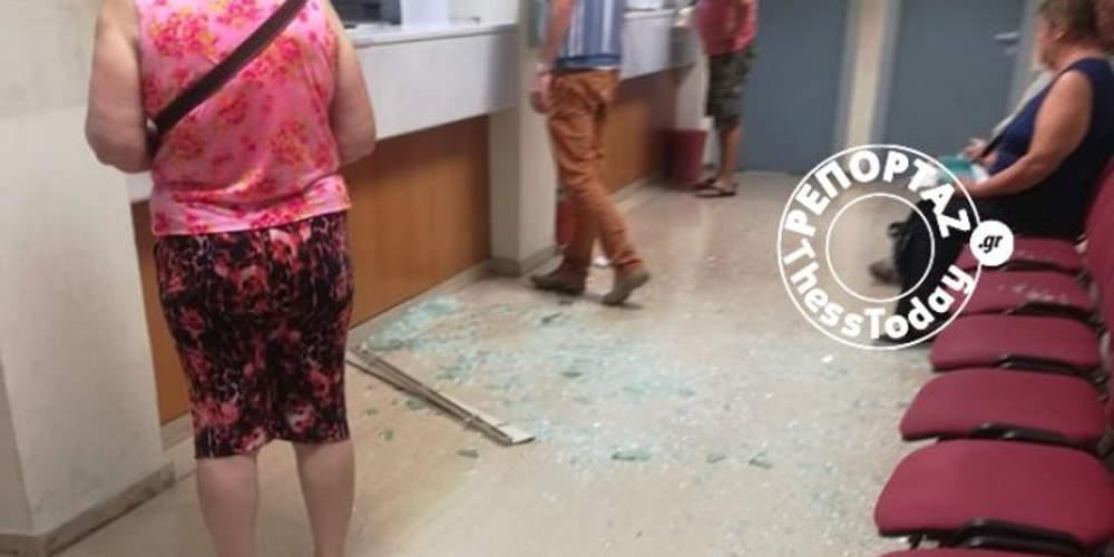 Χαμός στο ΙΚΑ Τούμπας: Εξαγριωμένος πολίτης τα έκανε γης μαδιάμ