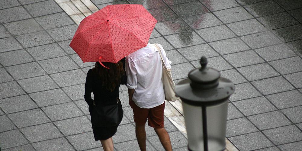 Καιρός: Υποχωρεί η ζέστη - Χαμηλές θερμοκρασίες και καταιγίδες τις επόμενες ημέρες