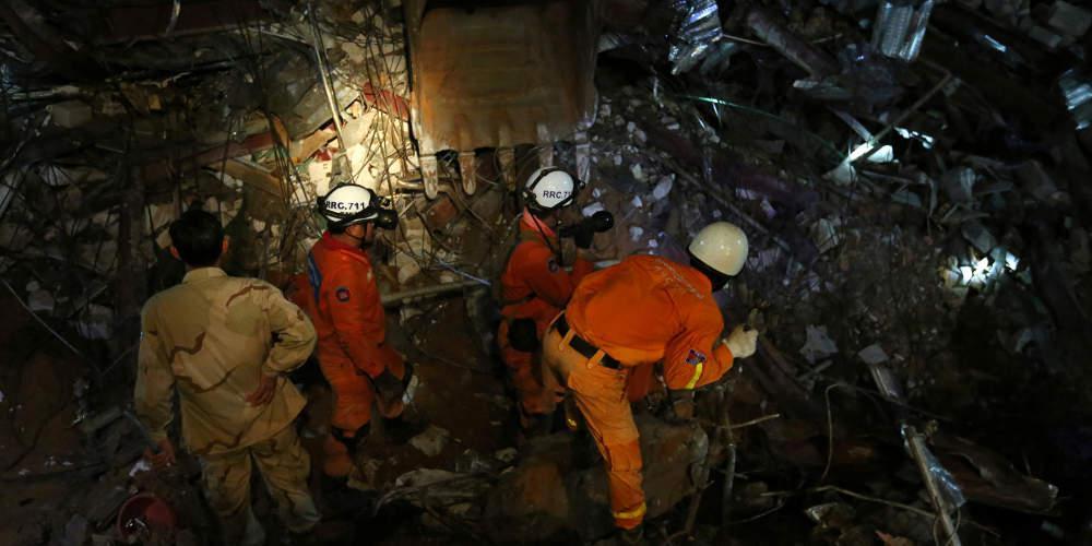 Τραγωδία: Τουλάχιστον 17 νεκροί από κατάρρευση κτιρίου στην Καμπότζη [βίντεο]