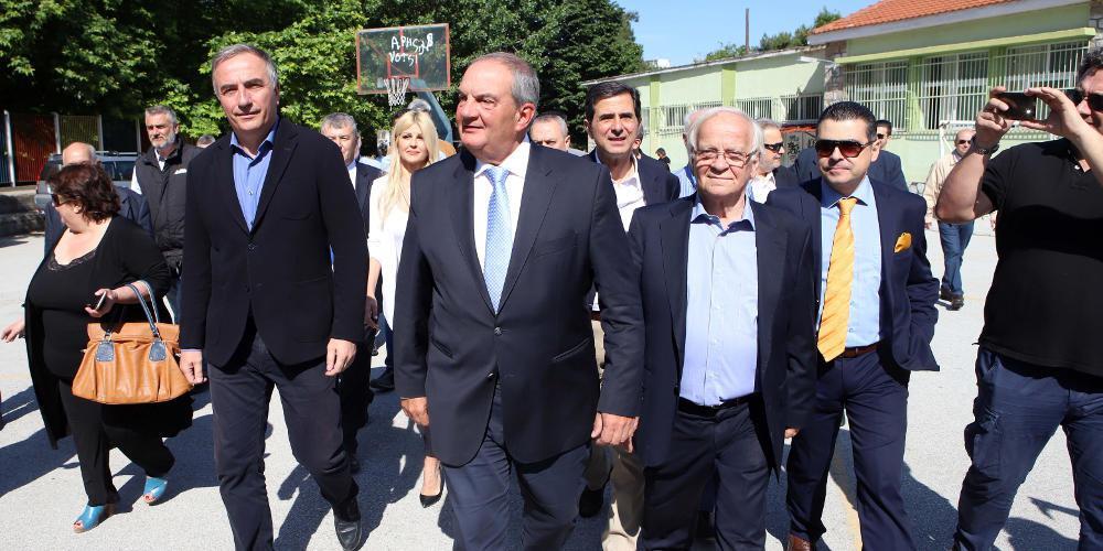 https://www.eleftherostypos.gr/wp-content/uploads/2019/06/karamanlis-500-1.jpg