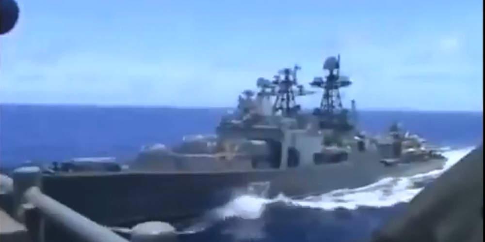 Βίντεο-ντοκουμέντο: Η παρ’ ολίγον σύγκρουση αμερικανικού καταδρομικού με ρωσικό αντιτορπιλικό