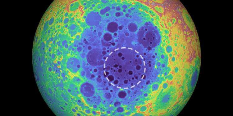 Εντοπίσθηκε μια τεράστια μυστηριώδης μεταλλική μάζα στην σκοτεινή πλευρά της Σελήνης