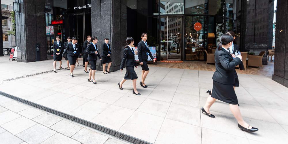 Διαμάχη για τα ψηλά τακούνια στην Ιαπωνία