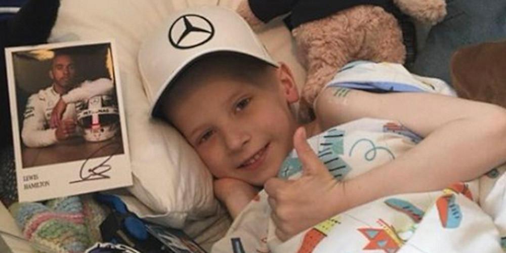 Θλίψη για τον μικρό Χάρι Σο! «Έφυγε» ο 5χρονος φίλος του Χάμιλτον [βίντεο]