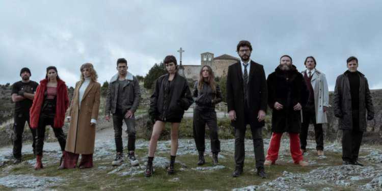 Το La Casa De Papel είναι εδώ και το Netflix γύρισε promo στην... Πάτρα! [βίντεο]