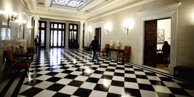 Σενάρια για ανασχηματισμό τον Ιούνιο - Ποια είναι τα πιθανά σενάρια