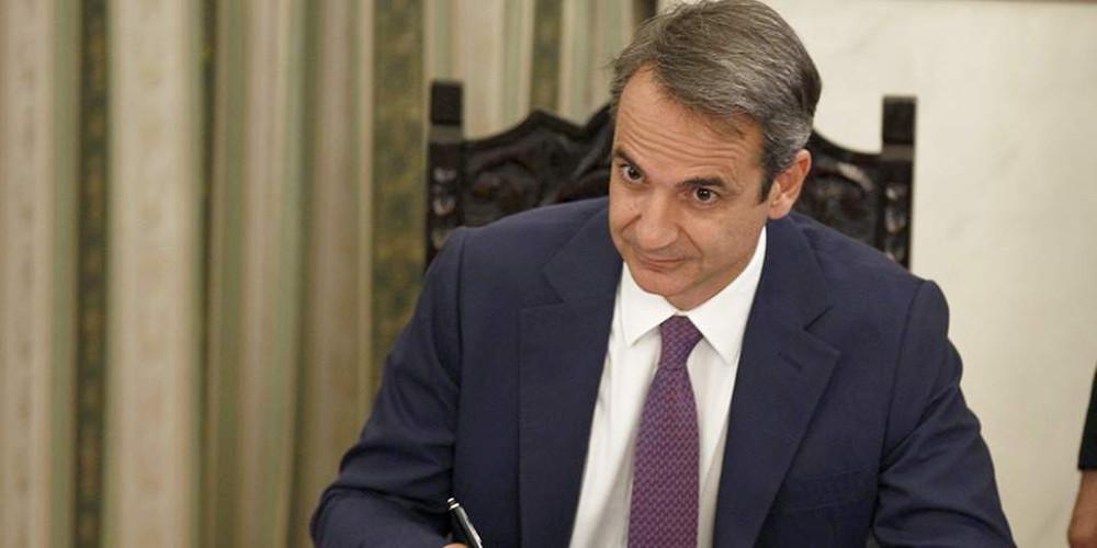 Επίσκεψη Μητσοτάκη στο υπουργείο Υποδομών