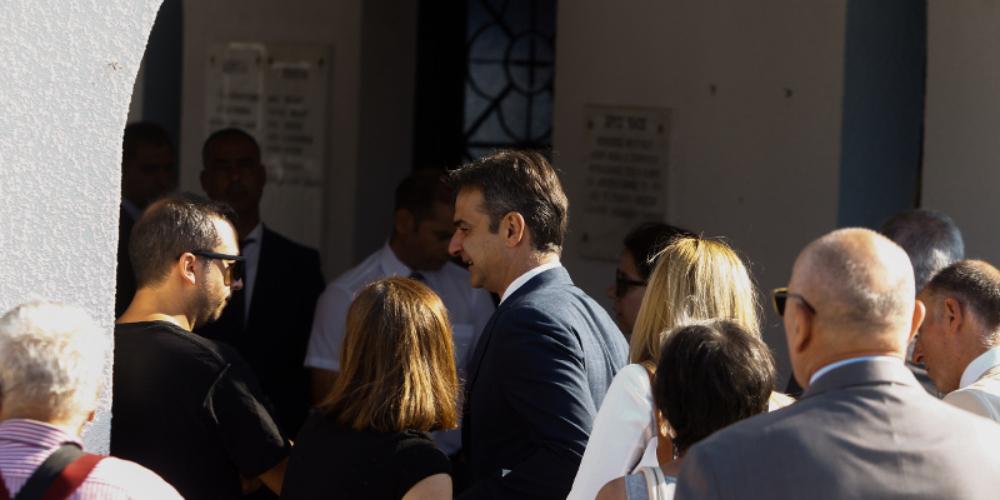 Στο μνημόσυνο για τους νεκρούς στο Μάτι ο Μητσοτάκης - Πέντε μέτρα για να κλείσουν οι πληγές