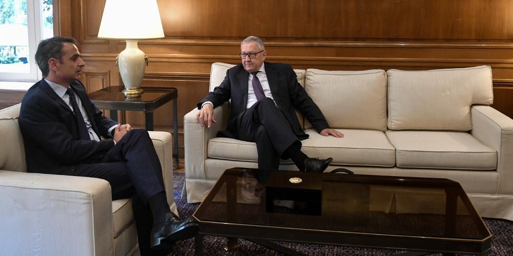 Αναβλήθηκε για αύριο Σάββατο η συνάντηση Μητσοτάκη-Ρεγκλινγκ