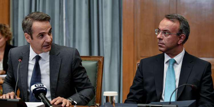 Πρώτη φορά… δώρα από τους δανειστές: Η κυβέρνηση χαλαρώνει τα δεσμά