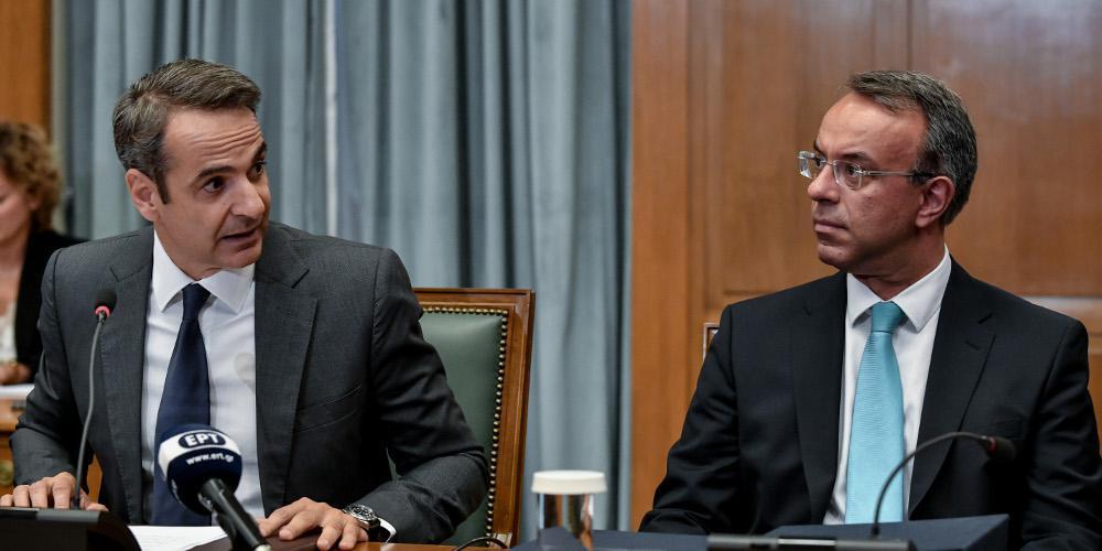 Πρώτη φορά… δώρα από τους δανειστές: Η κυβέρνηση χαλαρώνει τα δεσμά