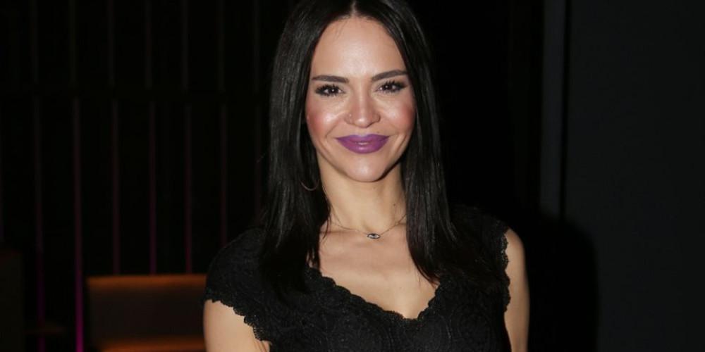 Η Νικολέττα Καρρά ανέβασε φωτογραφία από τον γάμο της και μιλάει για το διαζύγιο της