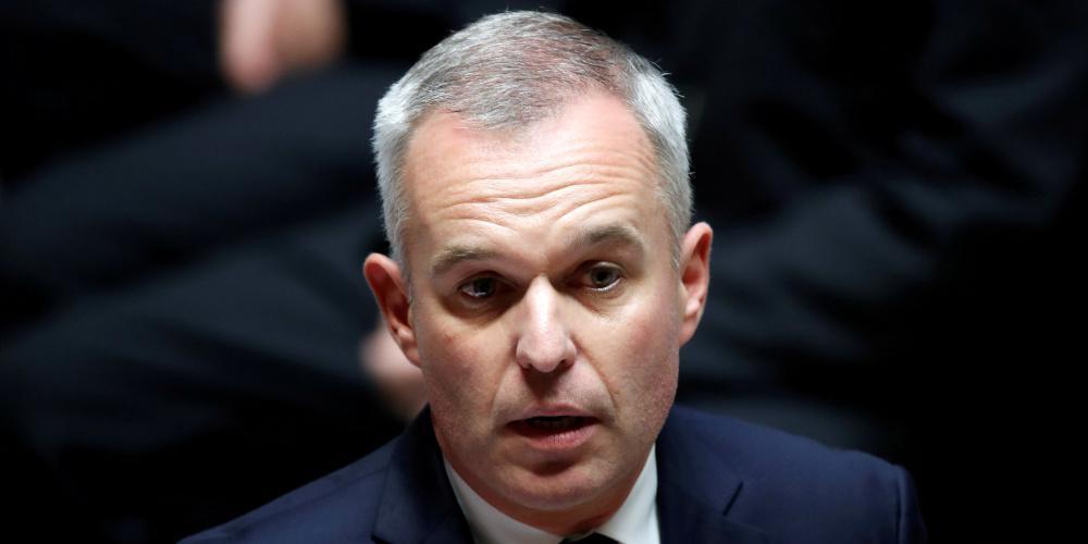 Παραιτήθηκε ο Γάλλος υπουργός Οικολογικής Μετάβασης επειδή... έτρωγε αστακούς