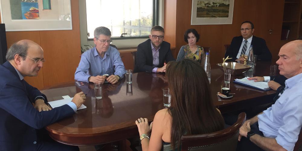 Συνάντηση Χατζηδάκη με τον οικονομολόγο Τζέφρι Σακς