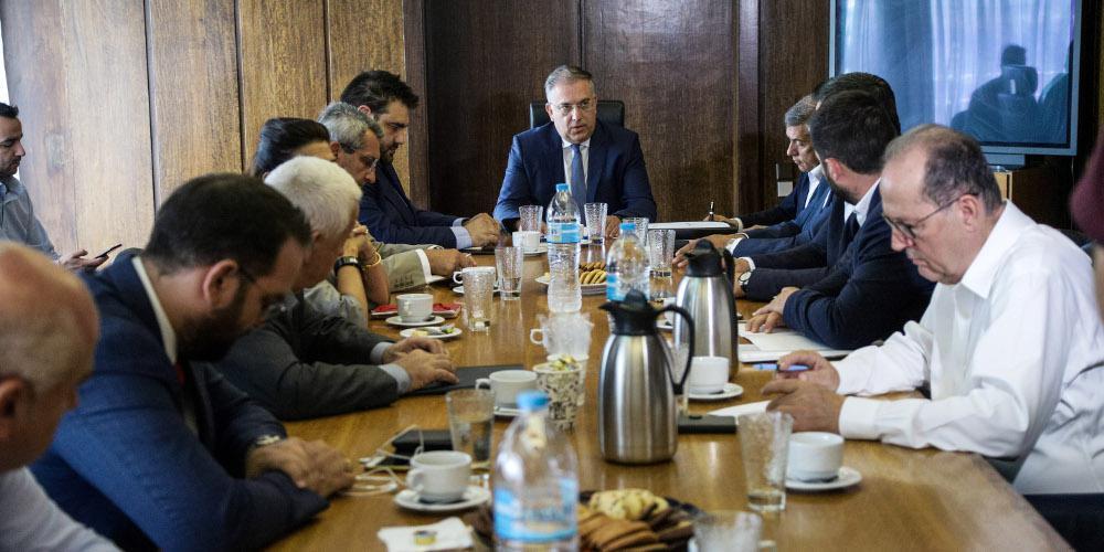 Αυτό είναι το σχέδιο του ΥΠΕΣ για την κυβερνησιμότητα σε Δήμους και Περιφέρειες