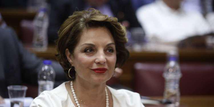 Η φινετσάτη εμφάνιση της Άντζελας Γκερέκου που έκλεψε την παράσταση