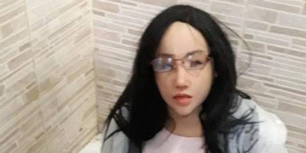 Απαγχονίστηκε ο έμπορος ναρκωτικών που υποδύθηκε την κόρη του για να δραπετεύσει από τη φυλακή