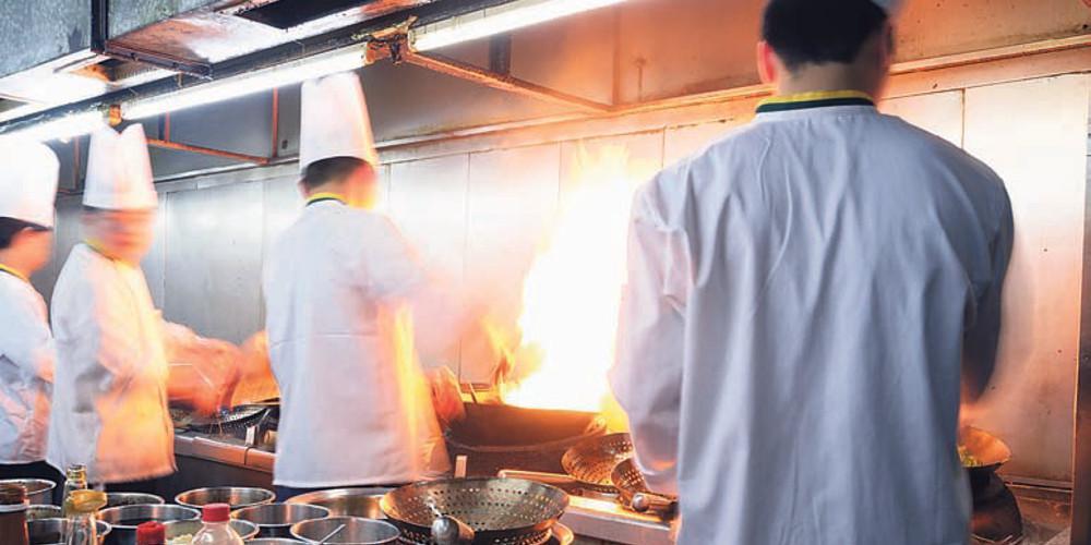 Πέθανε σε ηλικία 59 ετών διάσημος τηλεοπτικός σεφ